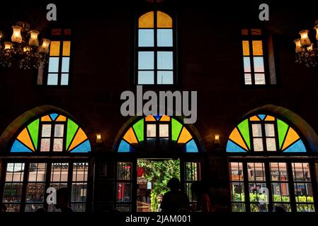 Ein Detail des historischen Kaffeehauses namens `Tahmis` in der Stadt Gaziantep des türkischen Landes. 05.20.2022 Stockfoto